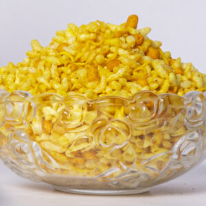 Dry Bhel in a bowl with vibrant spices and crunchy textures